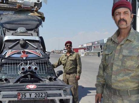 6 ayda modifiye etti, film aracına benzetti: 'Görenler çok şaşırıyor'