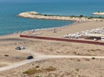 Antalya’nın ‘Çevre Başkenti’ sahili çöplüğe döndü! Caretta yuvaları tehlikede