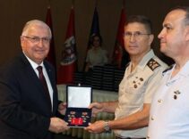 Bakan Güler, üst rütbeye terfi eden personel için düzenlenen törene katıldı