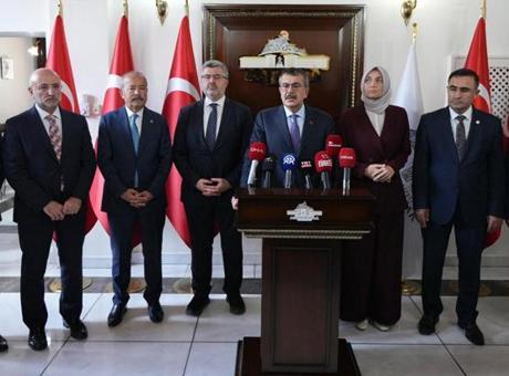 Bakan Tekin, Afyonkarahisar'da ziyaretlerde bulundu