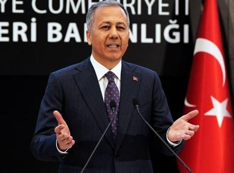 Bakan Yerlikaya duyurdu! Sosyal medyada gündem olan trafik saldırganı yakalandı