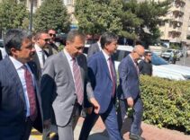 Bakan Yerlikaya, Kırşehir'de ziyaretlerde bulundu! Vatandaşlarla fotoğraf çektirdi