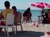 Büyükçekmece'de plaj keyfi kabusa döndü! 'Sigara dumanı' kavgasında kolunu ısırdı