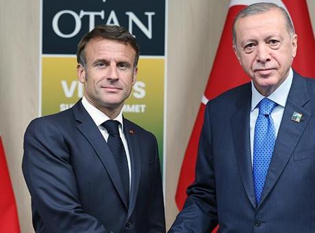 Cumhurbaşkanı Erdoğan, Macron ile görüştü