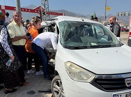 Düğün yolunda facia! 3 ölü, 2 yaralı
