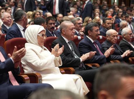 Emine Erdoğan'dan 30 Ağustos paylaşımı: Zaferin ruhu milletimizin yüreğinde ilelebet yaşayacak