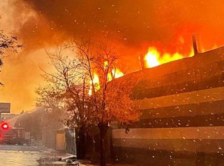 Gaziantep’te büyük yangın! Geri dönüşüm fabrikası alev alev yandı