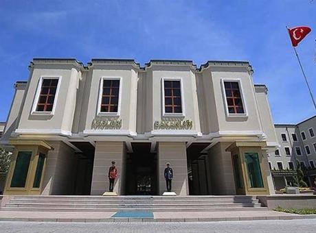 Hudut kapılarından Suriye'ye pasaportla geçiş işlemleri başladı