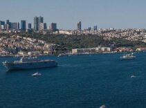 İstanbul Boğazı'nda gövde gösterisi! TEKNOFEST Mavi Vatan geçiş töreni nefes kesti