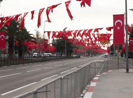 İstanbul'da bazı yollar trafiğe kapatıldı