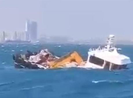 İstanbul'da fırtına gemi batırdı