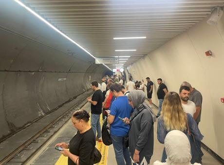 İstanbul'da M3 Bakırköy-Kayaşehir Metro Hattı'nda teknik arıza