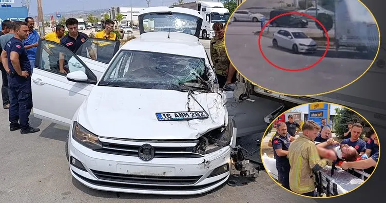 Yer Bursa: Kontrolünü kaybeden otomobil TIR'a çarptı! Kaza anı kameralara yansıdı