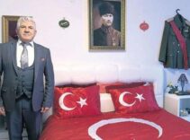 Tarihe vefayı Hollanda’da anlatıyor