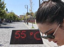 Termometre 55'i gösterdi! Kentte sokaklar boşaldı, hayat adeta durdu