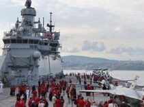 Türkiye’nin gururu TCG Anadolu, TEKNOFEST Mavi Vatan Geçit Töreni için Boğaz’da