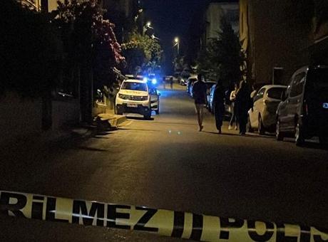 Ümraniye'de sokak ortasında kadına satırlı saldırı