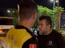 Yakalanınca uyuşturucuyu camdan attı! 'Polis salaktı zaten görmeyecekti bunu'