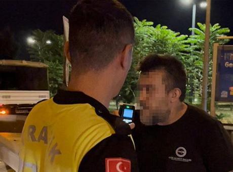 Yakalanınca uyuşturucuyu camdan attı! 'Polis salaktı zaten görmeyecekti bunu'