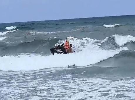26 yıl hapisle aranıyordu! Denizde boğulma tehlikesi geçirince yakalandı