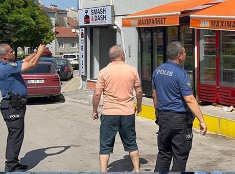 2'nci kattan market tentesine düştü! Kadının yakınları esnafa küfürler yağdırdı