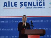 Bakan Göktaş, Batman'da '2025 Aile Yılı Şenliği'nde konuştu