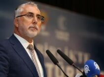 Bakan Işıkhan, Sakarya'da girişimci kadınlarla bir araya geldi