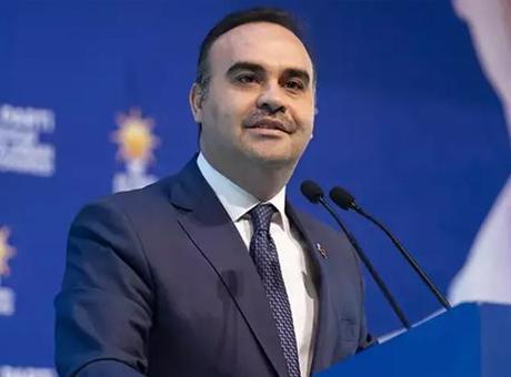 Bakan Kacır Özgür Özel'e 'çekirgeli roket' göndermesi yaptı