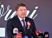 Bakan Tunç'tan, CHP İstanbul İl Kongresinin iptal kararıyla ilgili açıklama