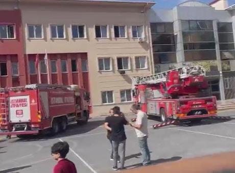 Başakşehir'de okulda yangın paniği