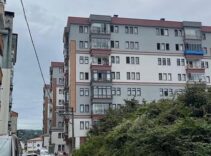 Çamaşır asarken 5’inci kattan düşüp öldü