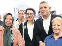 CHP kurultay rekoruna koşuyor! Bir yılda iki olağanüstü bir olağan üç kurultay