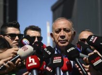CHP'de İstanbul krizi sürüyor: Gürsel Tekin İl Başkanlığı binasına geldi