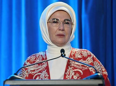 Emine Erdoğan'dan Çin'de katıldıkları programlara ilişkin videolu paylaşım