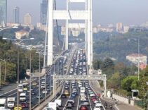İstanbul'da haftanın üçüncü iş gününde trafik yoğunluğu yüzde 72'ye çıktı