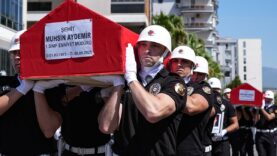 İzmir şehitlerine son veda!