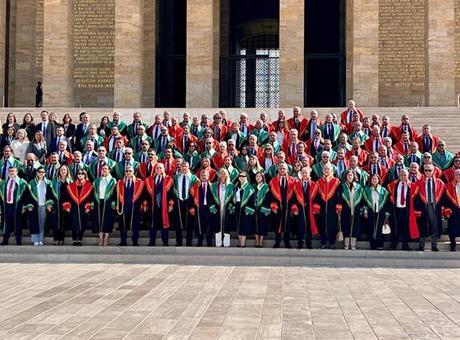 Yargıtay üyelerinden adli yıl açılışında Anıtkabir'e ziyaret
