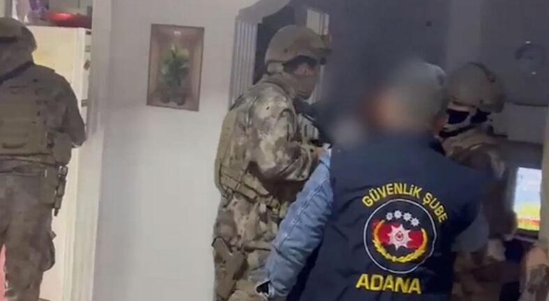 10 ilde dev operasyon! 'Bayğaralar' suç örgütüne darbe: 106 kişi gözaltında
