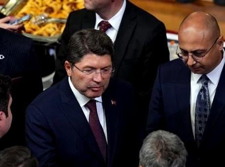 Adalet Bakanı Tunç, yeni yasama yılı resepsiyonunda soruları yanıtladı