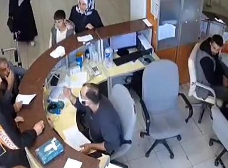 Erzurum'daki doktor skandalına soruşturma! Engelli adama 'Bu nasıl yobazlık!' dedi, oğluna kalem fırlattı