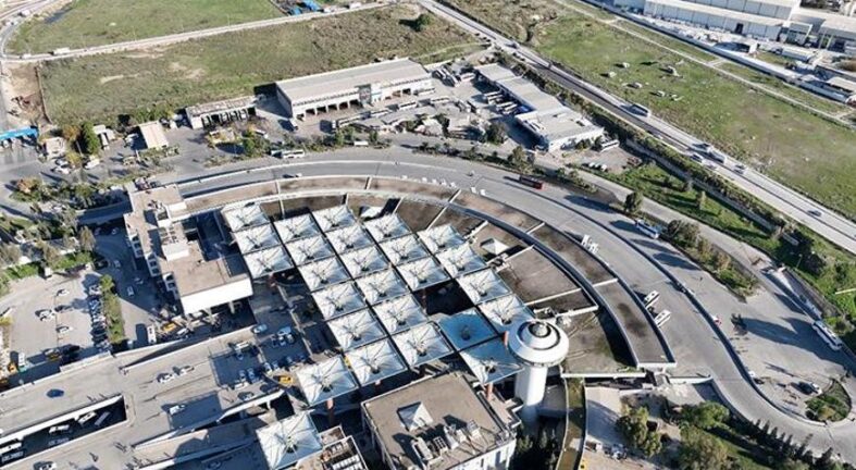 İzmir Büyükşehir Belediyesi otobüs terminalini işleten İZOTAŞ'a haciz işlemi başlattı