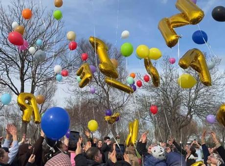 68 milyon liralık umut tamamlandı! SMA’lı Ömer Asaf için gökyüzüne balonlar yükseldi