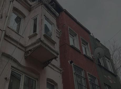 Beyoğlu'nda 6 aylık bebek öldü! Anne ve bakıcı tutuklandı