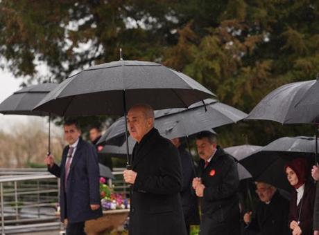 23 Nisan’da TBMM Başkanı Numan Kurtulmuş ve heyeti Anıtkabir’i ziyaret etti