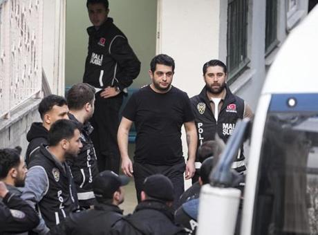 Ataşehir Belediyesi'ne operasyonda 20 şüpheli adliyede