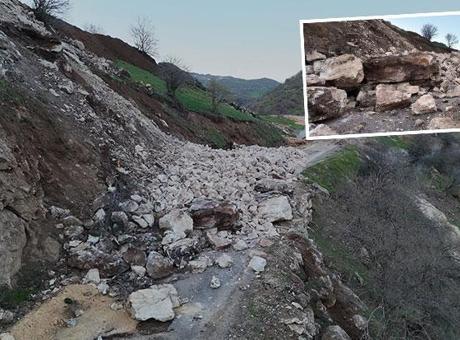 Bingöl'de korkutan heyelan! Yol ulaşıma kapandı