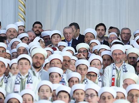 Cumhurbaşkanı Erdoğan, hafızlık icazet törenine katıldı