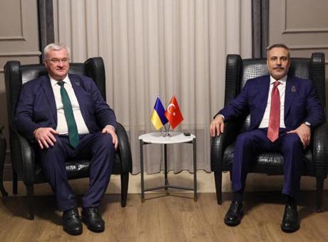 Dışişleri Bakanı Hakan Fidan, Ukrayna Dışişleri Bakanı Sybiha ile görüştü