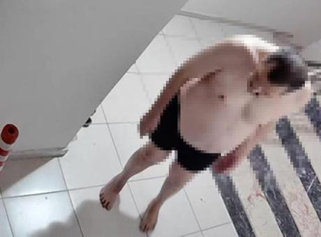 Evini ateşe verdi, gözaltındayken rahatsızlanınca öldü