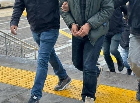 İstanbul'da 'tefecilik ve aklama' soruşturması: 4 zanlı yakalandı